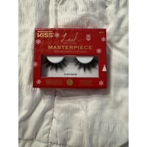 KISS Faux Lashes Luxe Lash Couture Masterpiece Avant-Garde Hand Woven Falsies